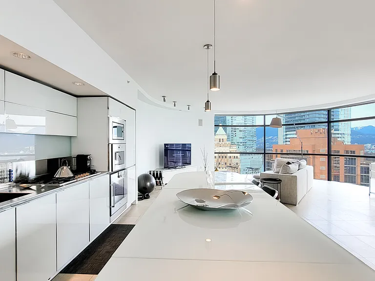 838 Hastings St W #2401 — Photo 30