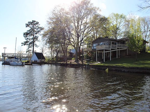 2nd image of 117 Alabama Dr
