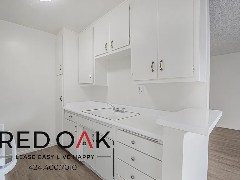 915 N Wilton Pl #113 — Photo 10