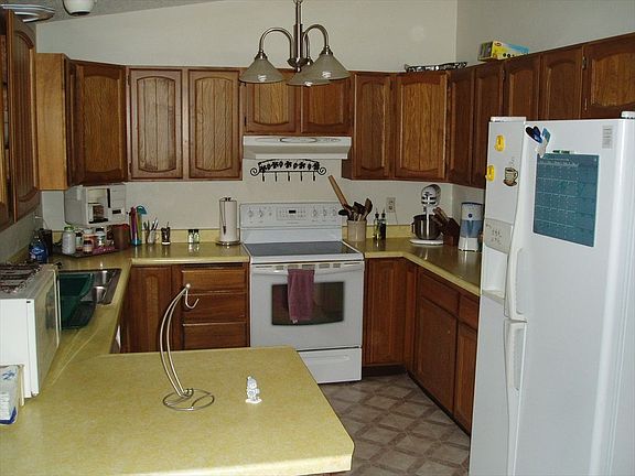 3rd image of 5150 Chilkoot Dr
