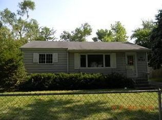 1653 Rice St, Waukegan, IL 60087