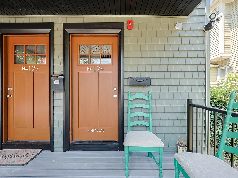 122 Elmgrove Ave #124-2L — Photo 9
