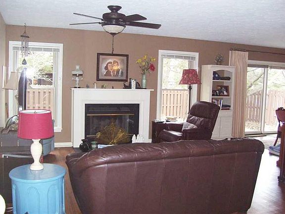 3rd image of 8005 Sequoia Ct