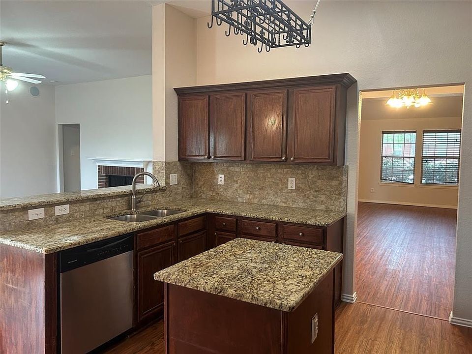 1st image of 1810 Lake Travis Dr