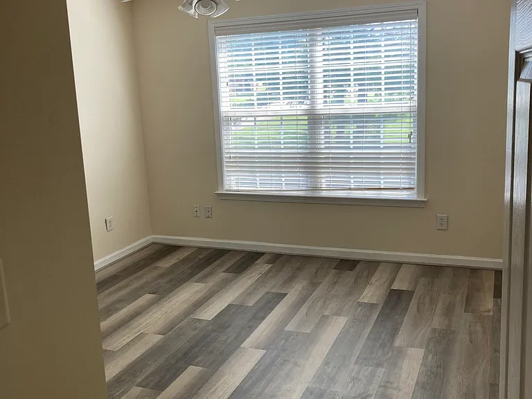137 Havelock Cir — Photo 10