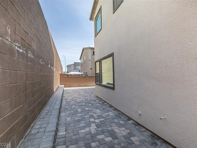 520 Founders Creek Ave — Photo 41