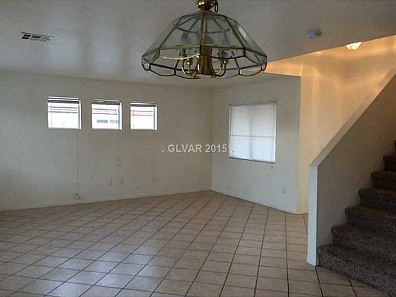 3rd image of 3852 King Palm Ave