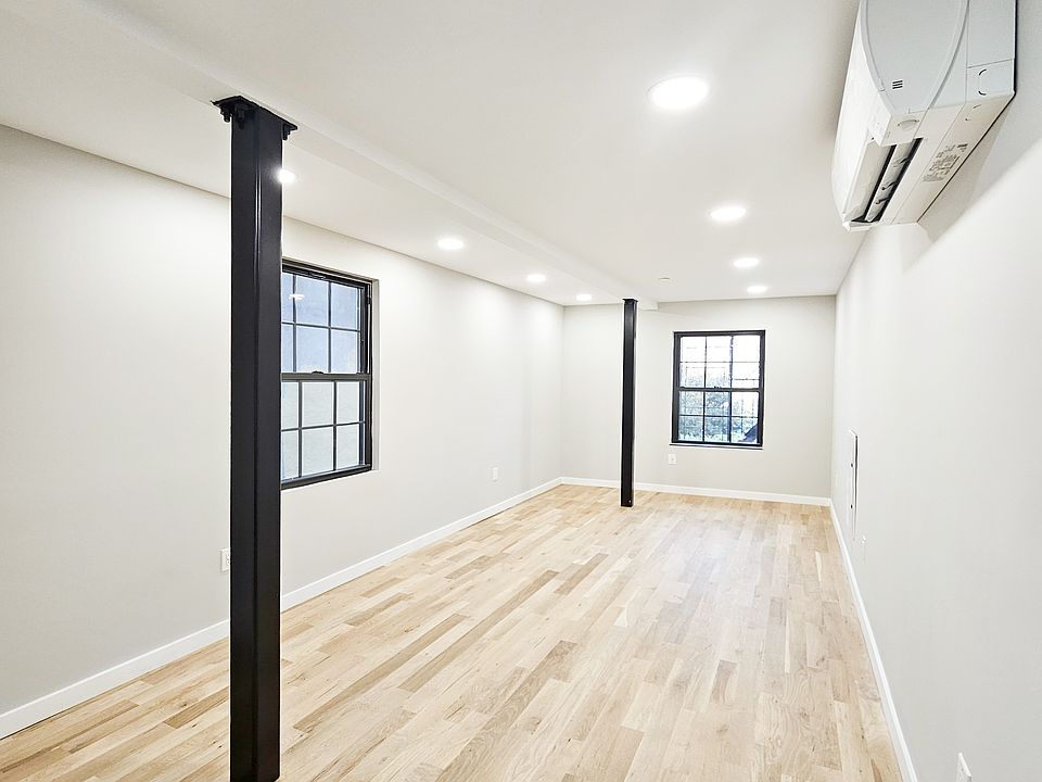 2nd image of 994 Findlay Ave Floor 2