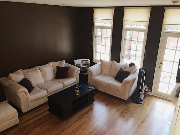 2nd image of 1410 W Wrightwood Ave APT I