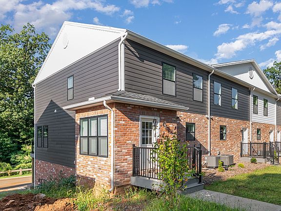 3rd image of 154 High Pointe Dr
