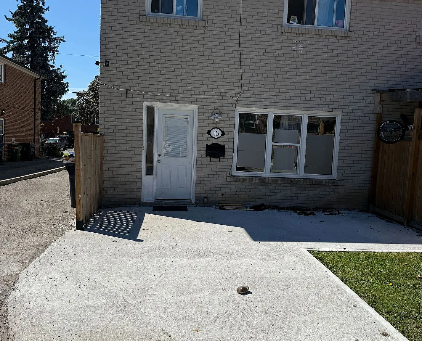 3 bed, $2,100 — Photo 1