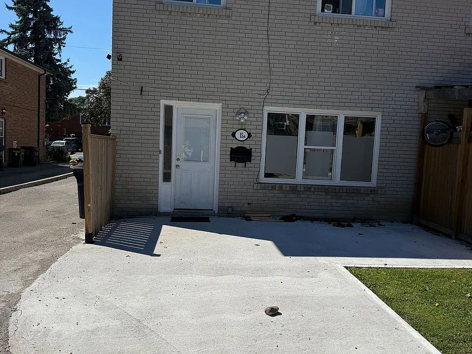 15 A Rockwood Dr
