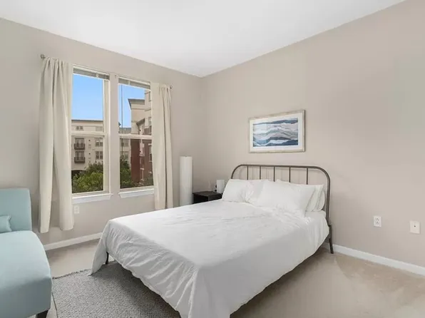 (undisclosed Address), Pawtucket, RI 02861