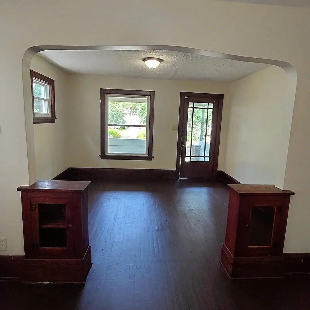 98 E Mapledale Ave — Photo 3