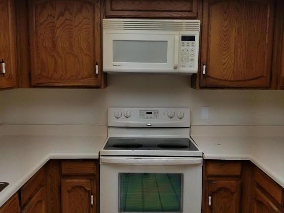 5th image of 8314 N 21st Dr #K207