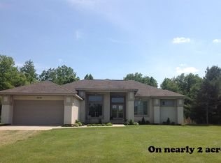 2558 Victoria Ln, Holly, MI 48442