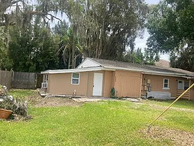 1402 Walters Point Ln — Photo 3