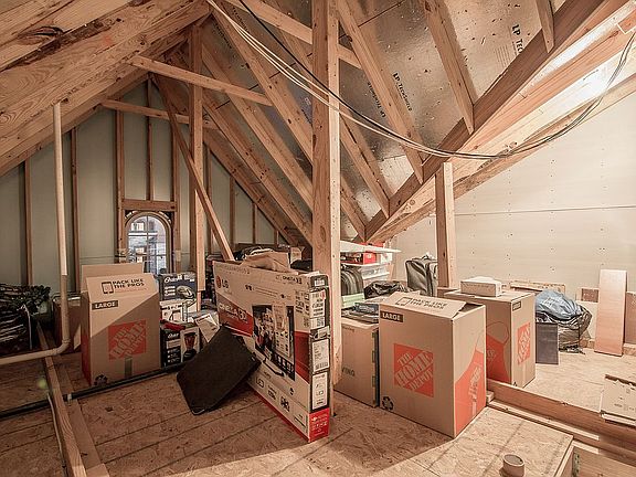 3rd image of 6622 Brady Springs Ln