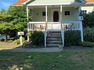 65 Richfield Rd, Williamsville, NY 14221