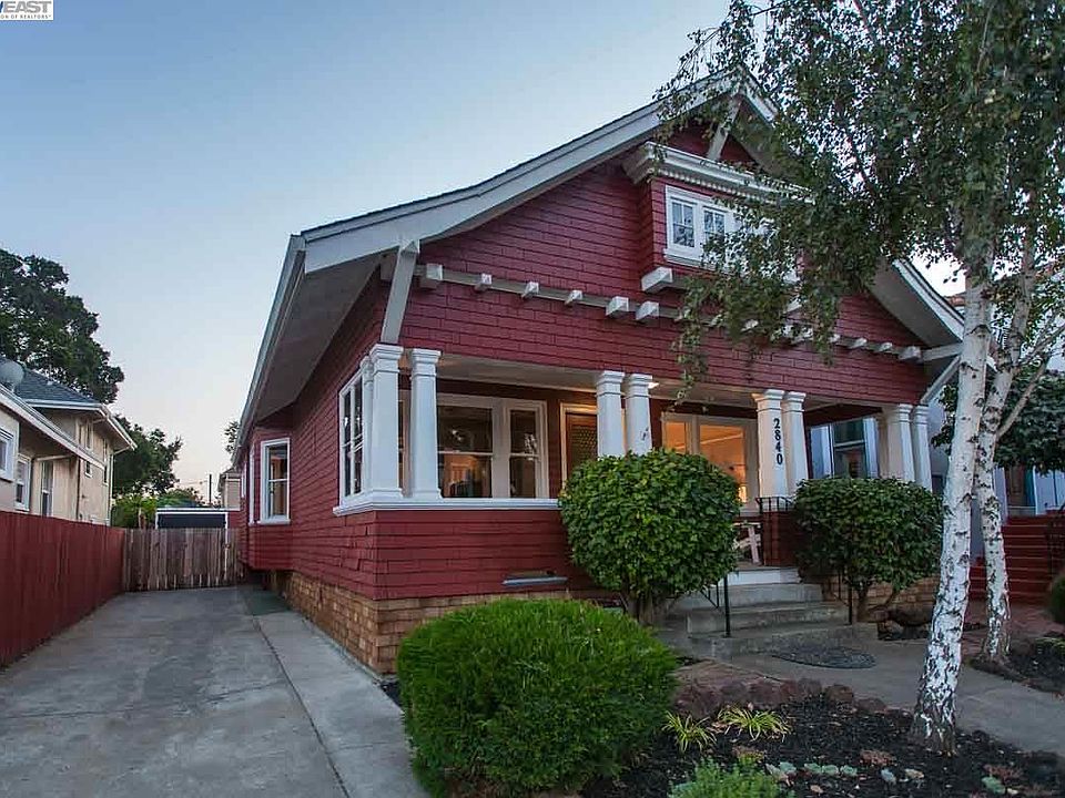 1st image of 2840 Encinal Ave