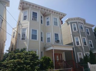 23 Harbor View St, Dorchester, MA 02125