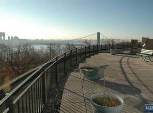 2400 Hudson Ter APT 4P, Fort Lee, NJ 07024