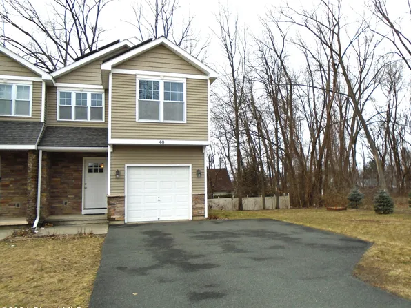 40 Carroll Hill Court, Troy, NY 12180