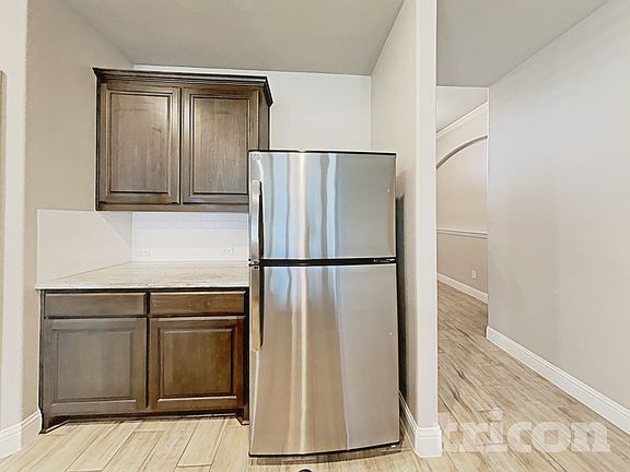 5th image of 7708 Cottonwood Dr