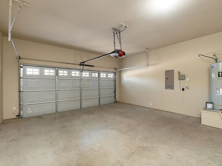365 Orbit Dr — Photo 23