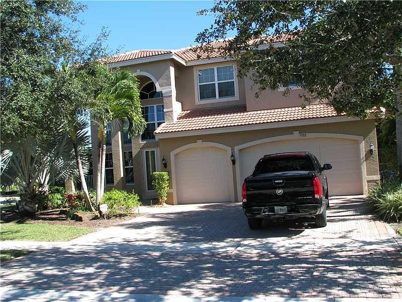 1st image of 9702 Napoli Woods Ln