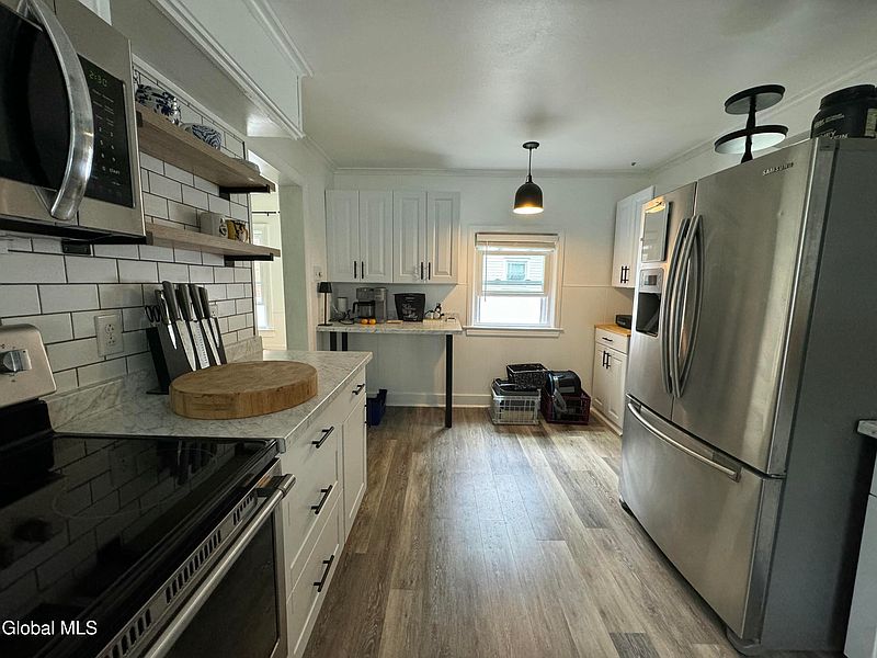 3rd image of 12 Numan Street