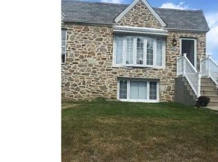 655 Colebrook Rd, Philadelphia, PA 19115