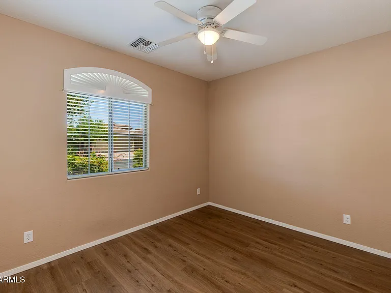 613 W Stanley Ave — Photo 27