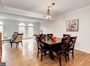 9821 Tiffany Hill Ct #71, Bethesda, MD 20814