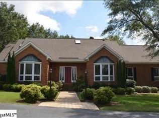 1 Dolphin Pond Ln, Fountain Inn, SC 29644