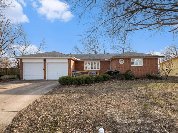 503 Pierson St, Excelsior Springs, MO 64024
