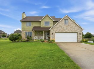 11081 Miami St, Winfield, IN 46307