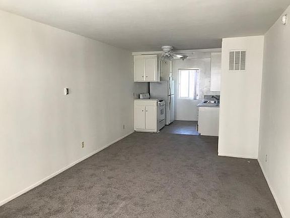 3rd image of 252 S Mentor Ave APT 11