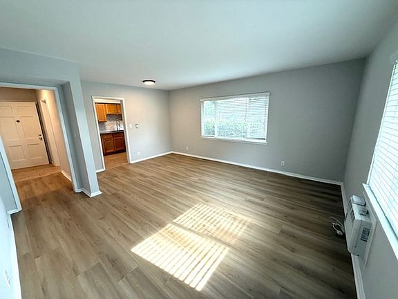 4th image of 2211 Mira Vista Ave #2211