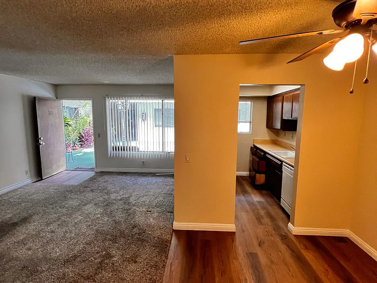 2220 W Victory Blvd #102 — Photo 4