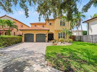 15294 SW 39th Ter, Miami, FL 33185