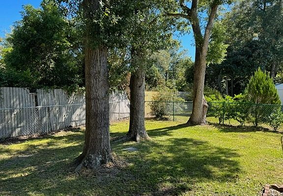 4th image of 251 SE Tristin Ln