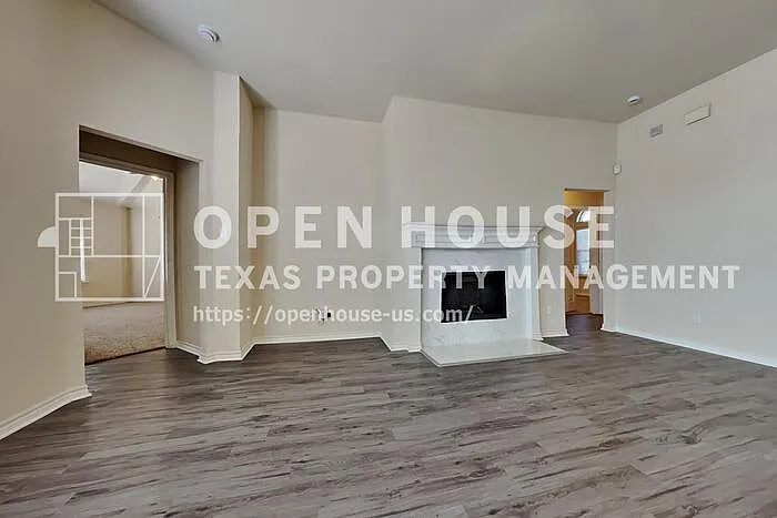 3 bed, 2.0 bath, 1832 sqft, $2,550 — Photo 4