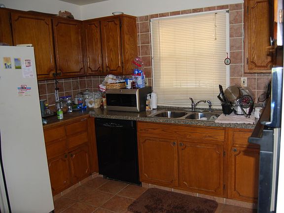 3rd image of 144 Glenview Ln