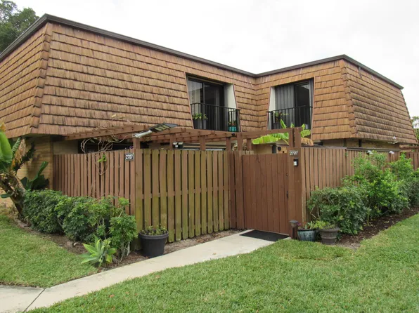 2707 27th Lane, Greenacres, FL 33463