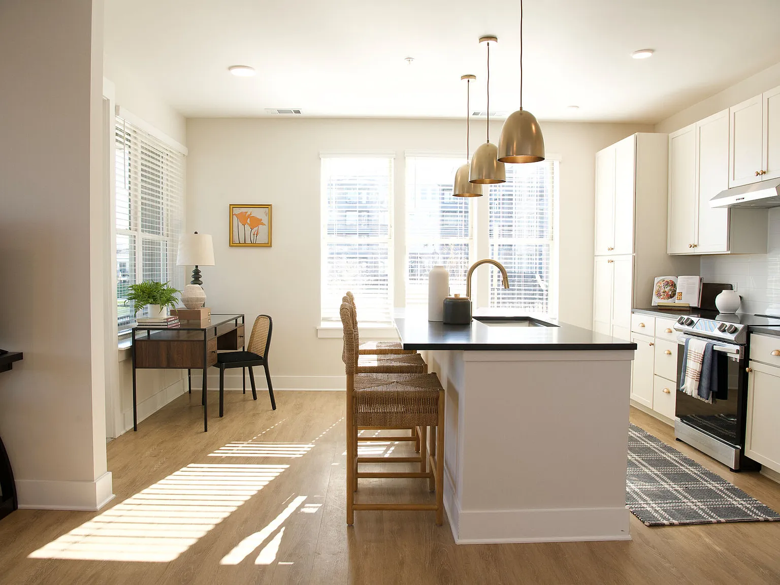 NOVEL University Place by Crescent Communities — Photo 2