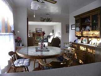 5th image of 124 Wilson Ave