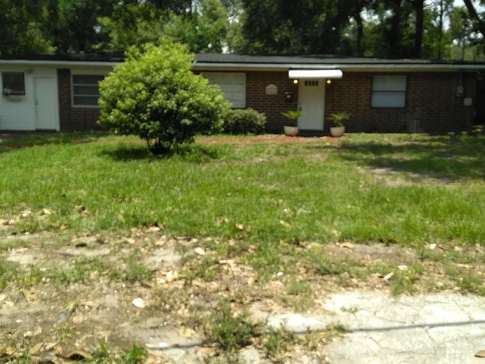 1st image of 2233 Lake Lucina Dr