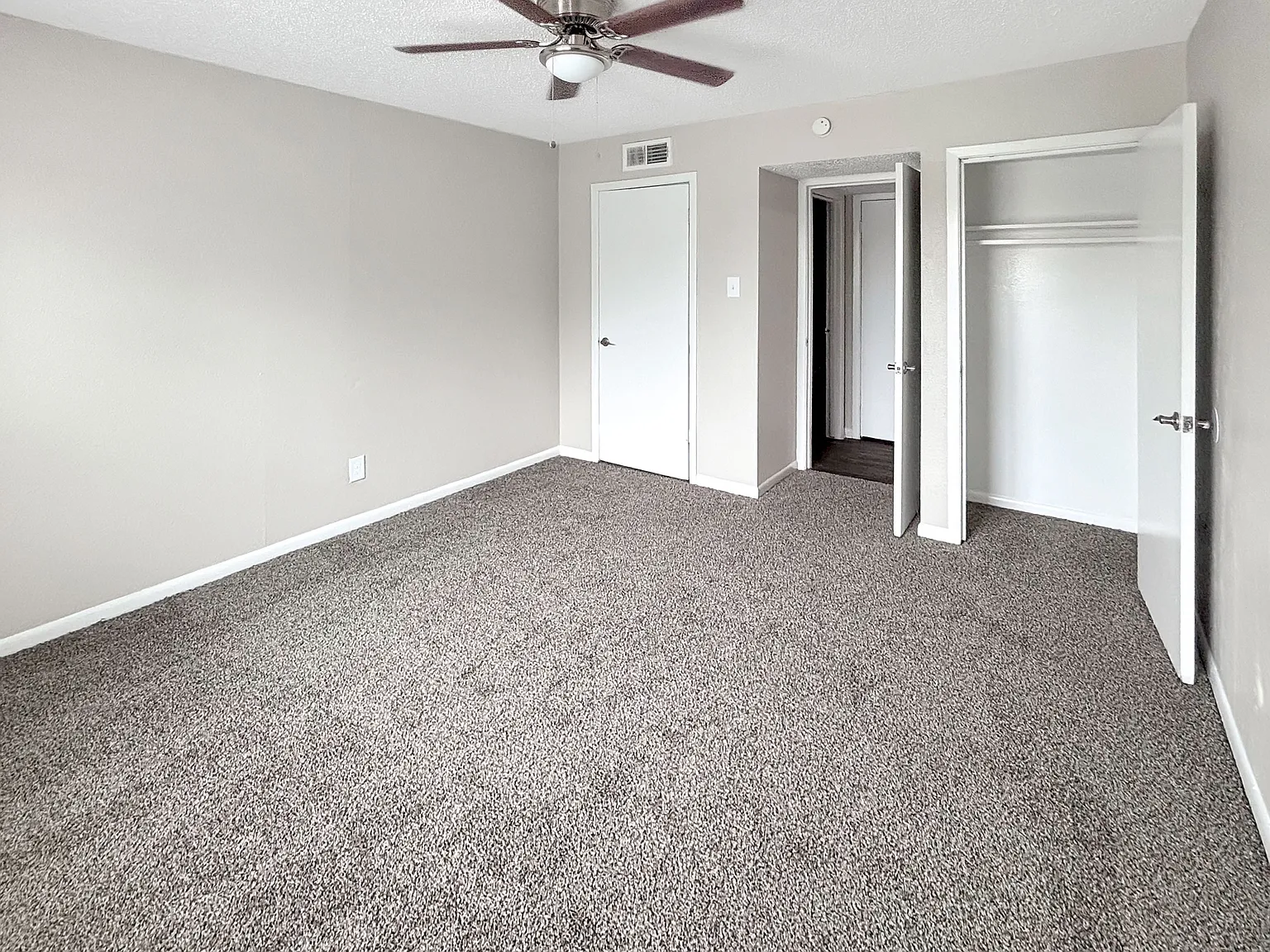 Christy Estates Apartments — Photo 3