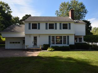 64 Davis Dr, Saginaw, MI